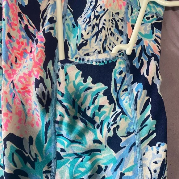 Lilly Pulitzer Multicolor Leaf Print Leggings - Picture 2 of 3